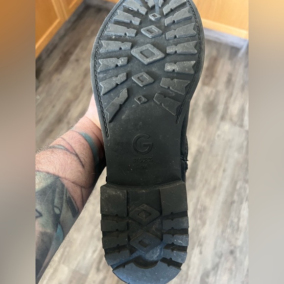 Guess leather boots! Size 9. - Picture 4 of 4